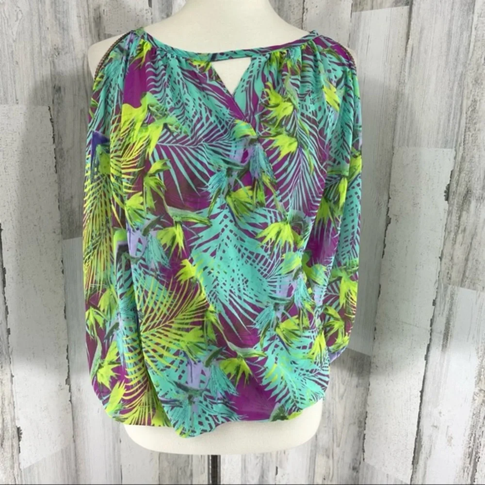 Jennifer‎ Lopez Green Blouse Top Shirt Could Shoulder Tropical Floral Sz S